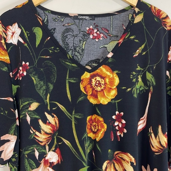 George Floral Print Short Raw Hem Sleeve V-Neck Top Stretch Plus Size 3X - Picture 4 of 13